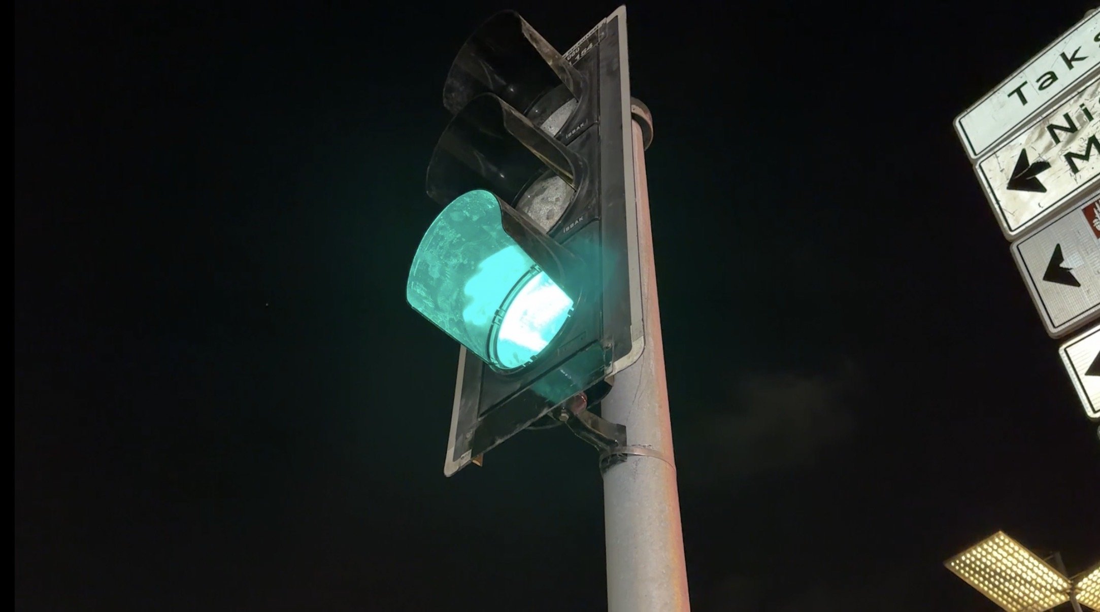 S I S L I’ D E O T O M O B I L I N C A R P T I G I D I R E K M I S I 1267228 377226